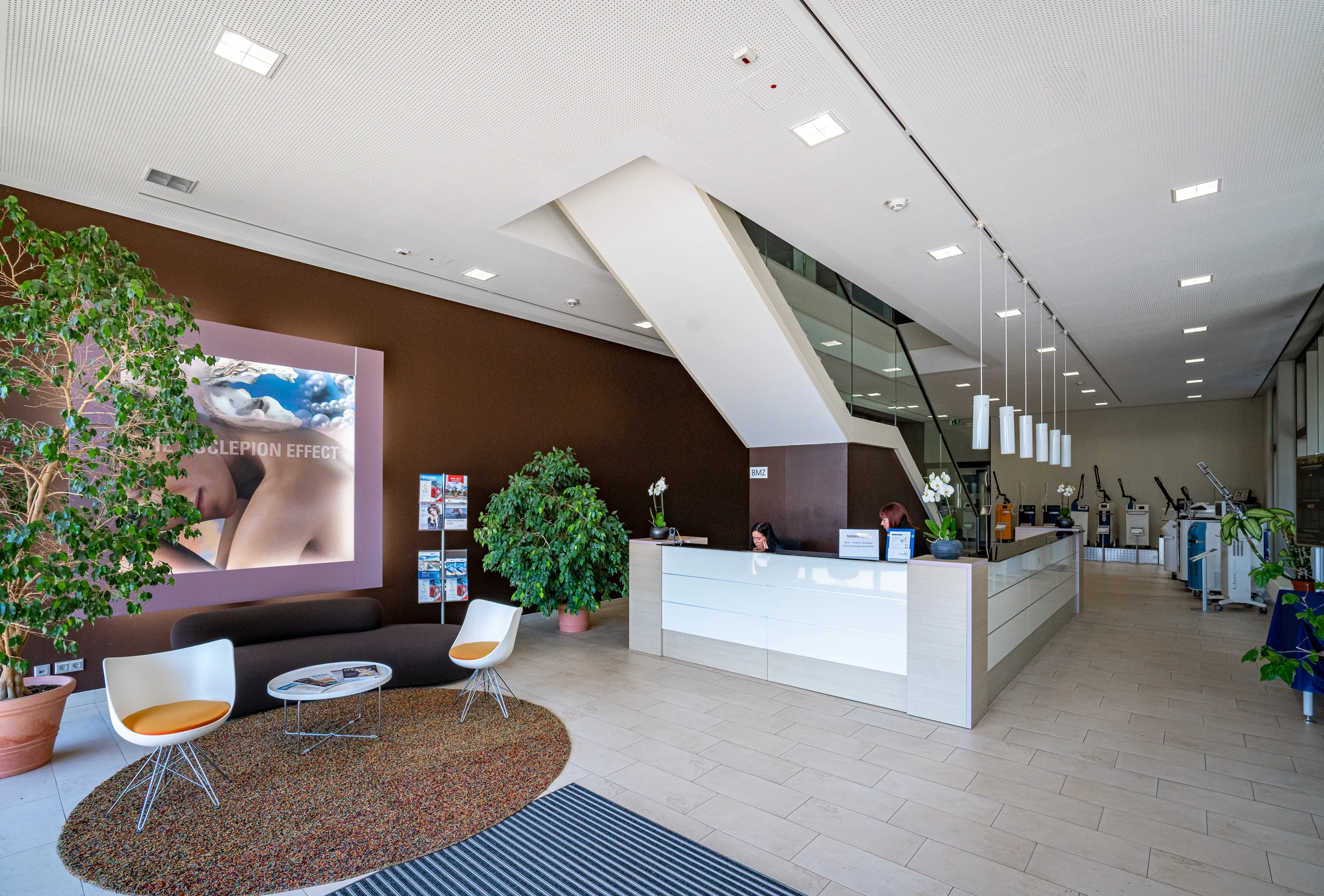 לובי הכניסה של Asclepion Laser Technologies, Jena